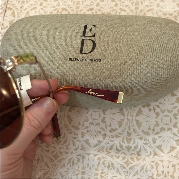 Ellen DeGeneres Sunglasses - Picture 7 of 8